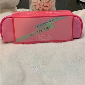 Morphe X Jefreestar brush plus bag